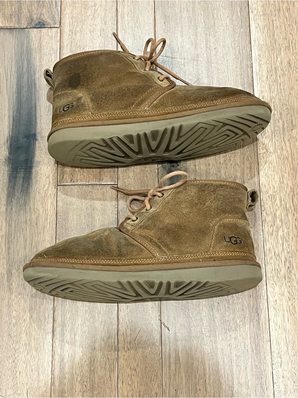 UGG Men’s Chukka Boots in Chestnut